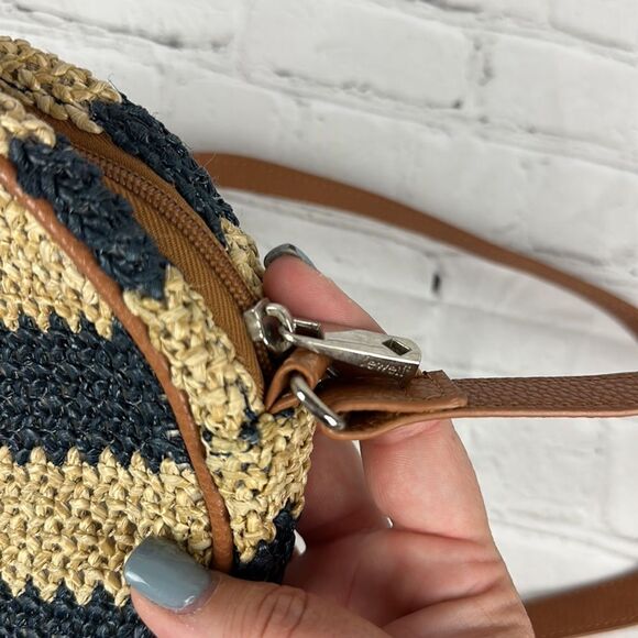 Thirty-One Roundabout Crossbody Navy Blue Striped Straw Purse - Picture 5 of 7